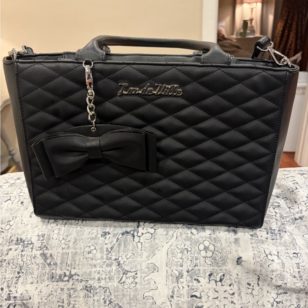 Lux de Ville Black Leopard Lining Handbag